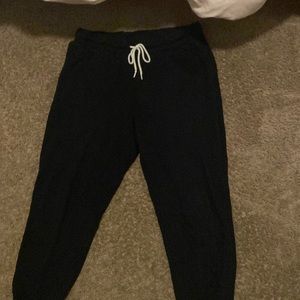 Large black Old Navy sweatpants